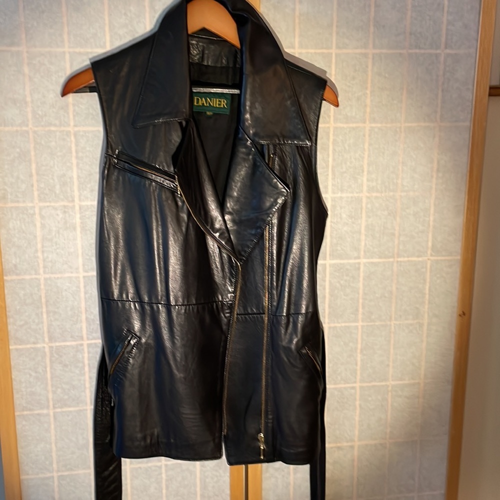 Danier Soft Dark Brown Leather Vest Size XS/TP